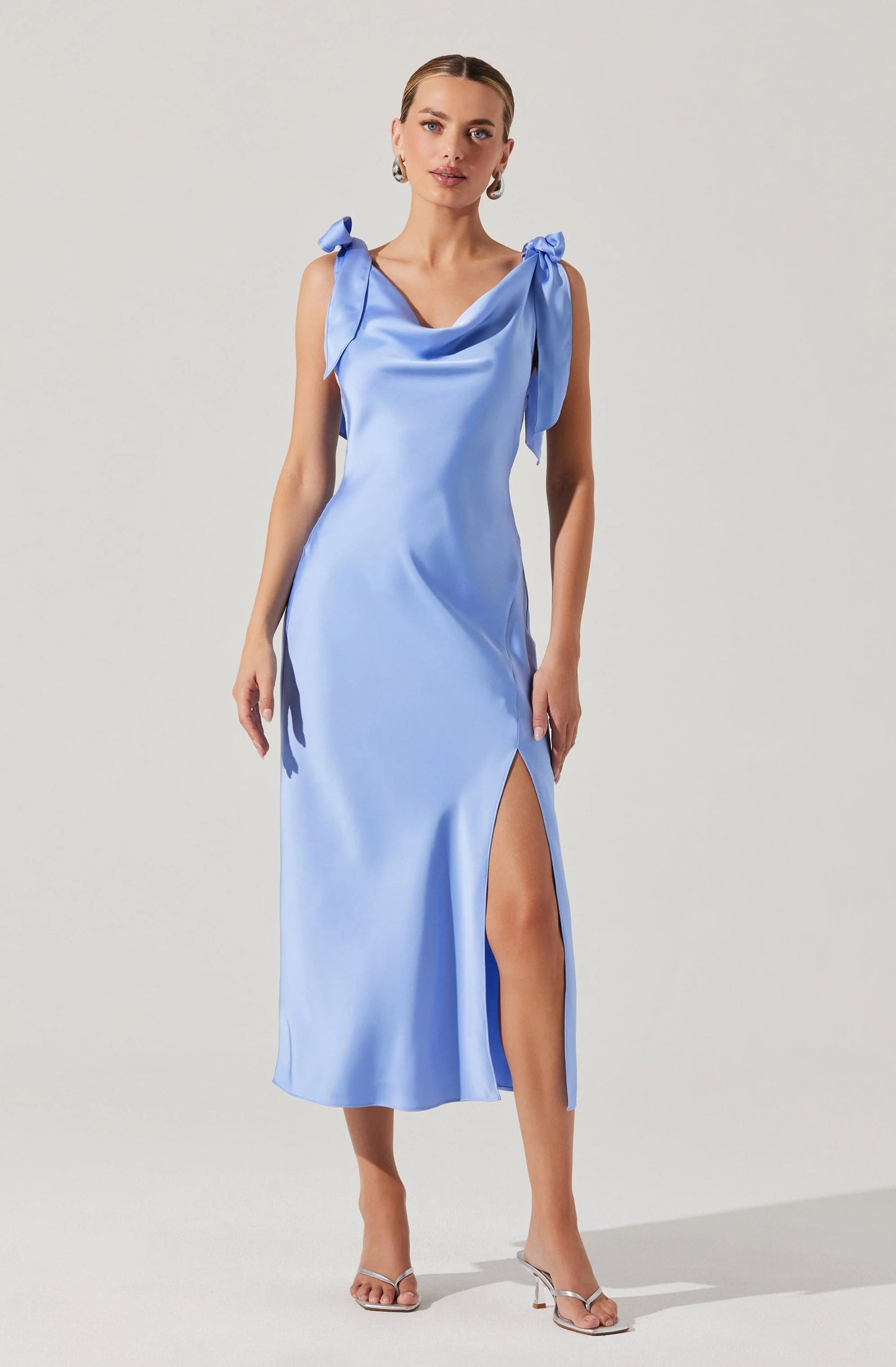 Allexina Dress Light Blue