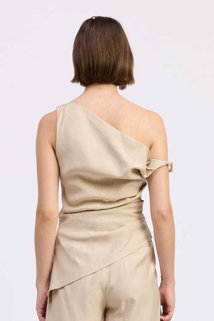Judith Top