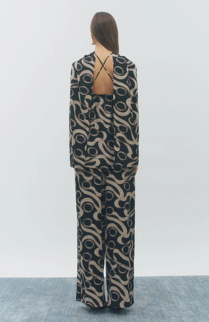 Serpentine Two Piece Set Black Beige